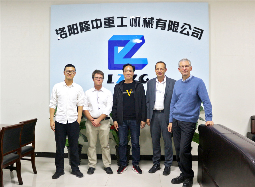 德國(guó)客戶蒞臨918博天堂重工洗砂機(jī)廠家參觀考察