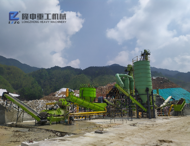 清洗石英砂用哪種設備比較好？當然是洗砂機